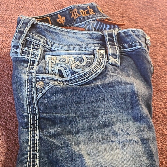 Jeans - Picture 2 of 3